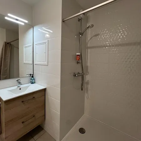 Apartment Le Stan - Proche Centre - Terrasse & Parking Gratuit